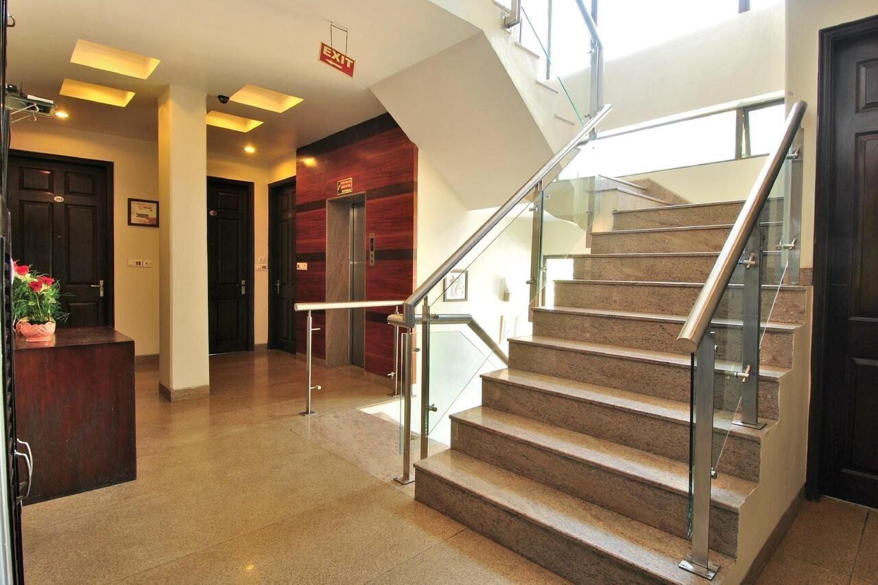 Cosy Grand, Chanakyapuri By The Cosy Hotels New Delhi Extérieur photo