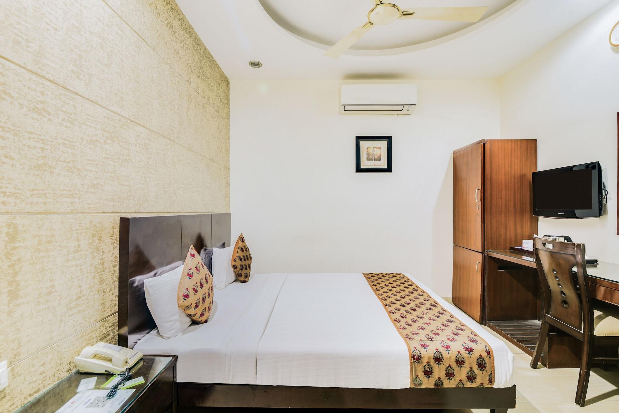 Cosy Grand, Chanakyapuri By The Cosy Hotels New Delhi Extérieur photo