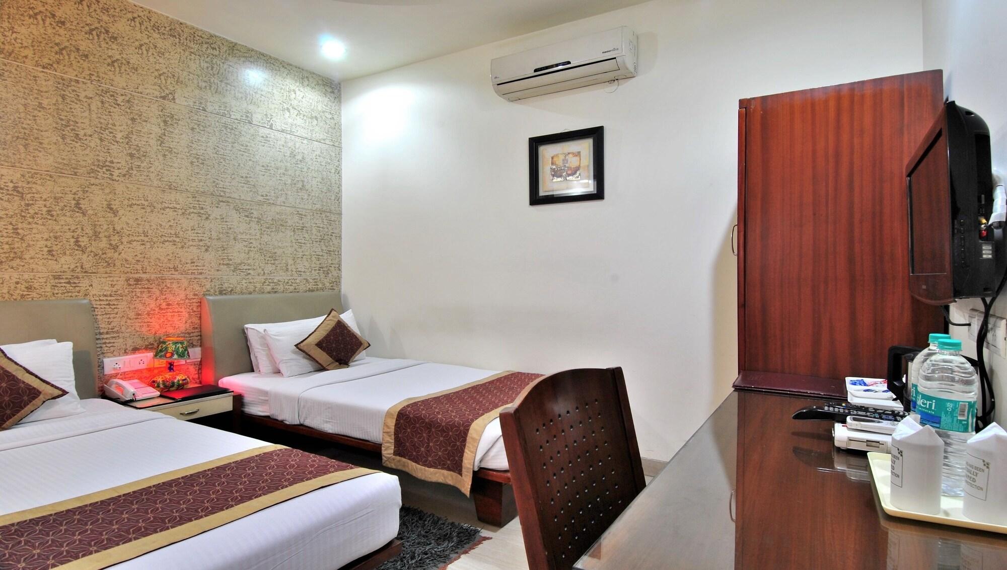 Cosy Grand, Chanakyapuri By The Cosy Hotels New Delhi Extérieur photo