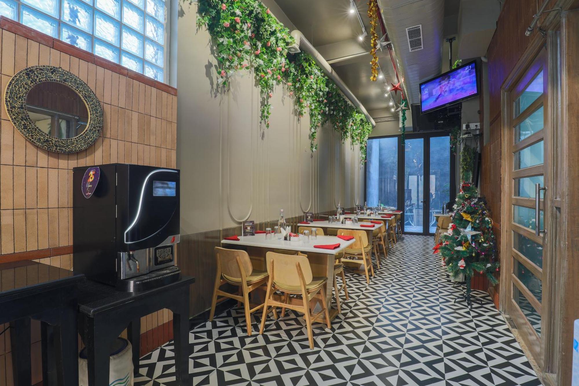 Cosy Grand, Chanakyapuri By The Cosy Hotels New Delhi Extérieur photo