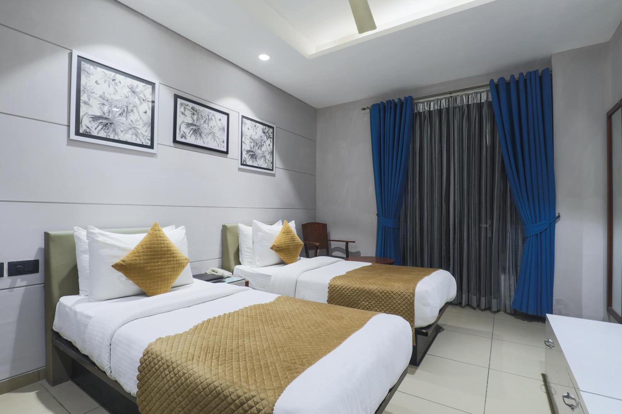 Cosy Grand, Chanakyapuri By The Cosy Hotels New Delhi Extérieur photo