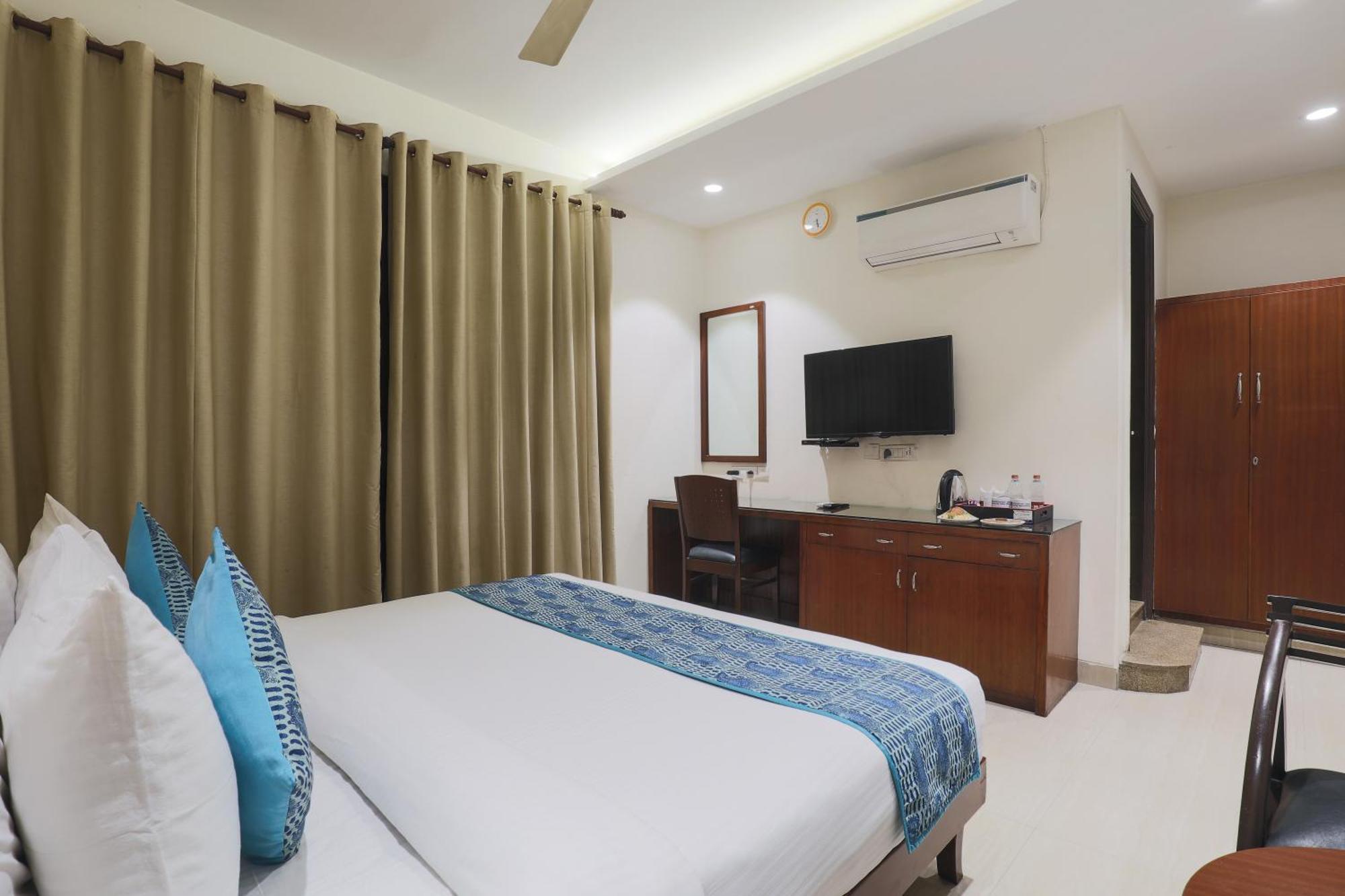 Cosy Grand, Chanakyapuri By The Cosy Hotels New Delhi Extérieur photo
