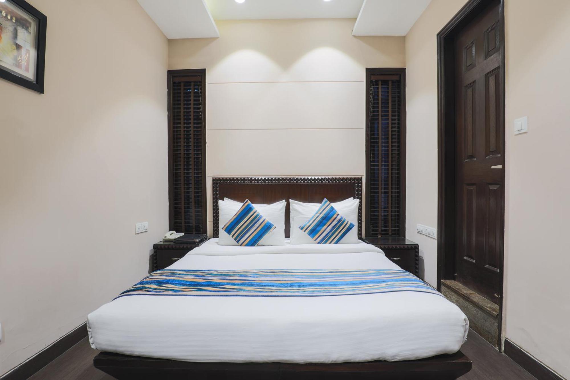 Cosy Grand, Chanakyapuri By The Cosy Hotels New Delhi Extérieur photo