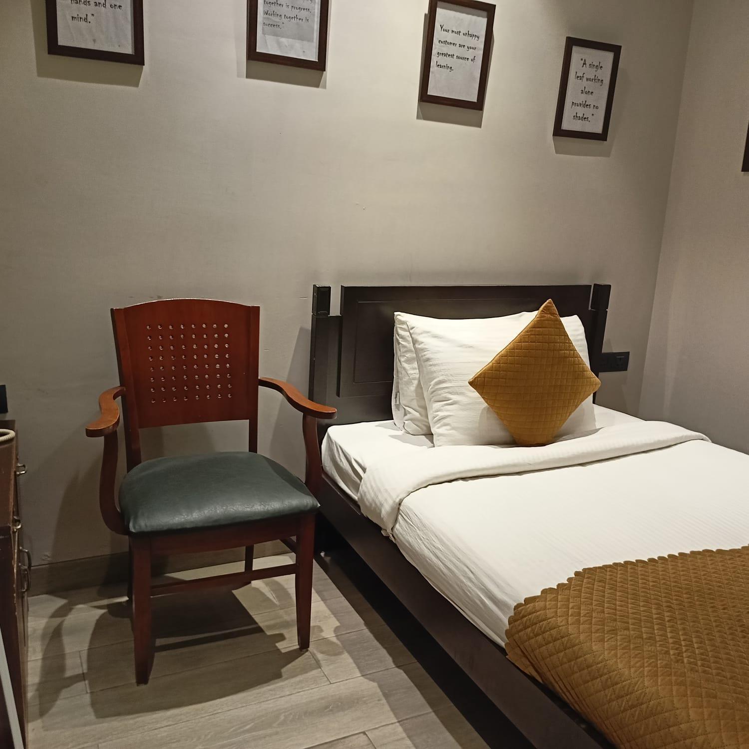Cosy Grand, Chanakyapuri By The Cosy Hotels New Delhi Extérieur photo