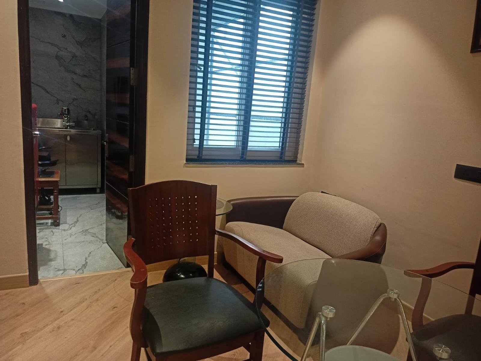 Cosy Grand, Chanakyapuri By The Cosy Hotels New Delhi Extérieur photo