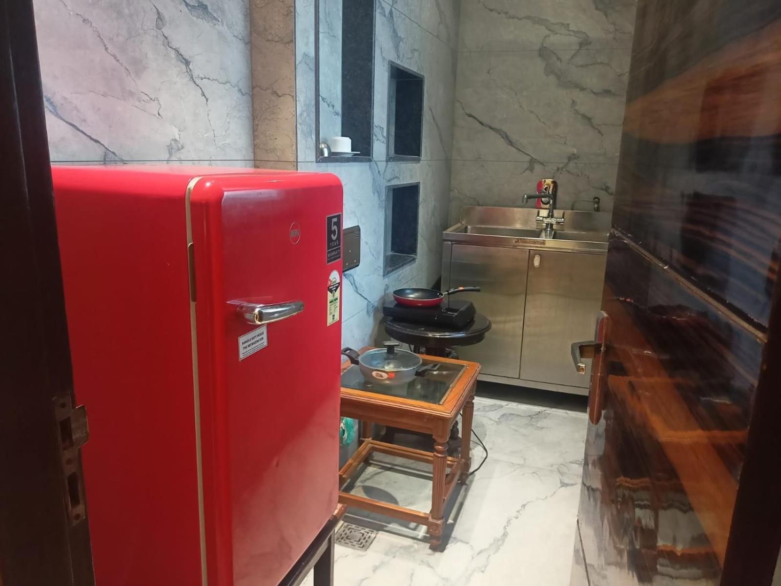Cosy Grand, Chanakyapuri By The Cosy Hotels New Delhi Extérieur photo